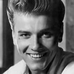 ริชาร์ด ดาวาโลส (Richard Davalos)