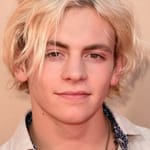 รอสส์ ลินช์ (Ross Lynch)