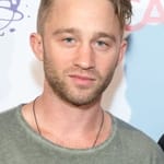 รัสเซลล์ เดนนิส ลูอิส (Russell Dennis Lewis)