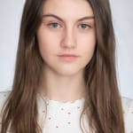 สเตฟานี กิล (Stephanie Gil)