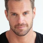 สตีเฟ่น ฮุสซาร์ (Stephen Huszar)