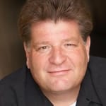 สตีเฟ่น ลี (Stephen Lee)