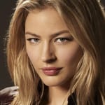 แทเบรตต์ เบเธล (Tabrett Bethell)