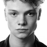 ทอม ไรส์ แฮร์รีส์ (Tom Rhys Harries)