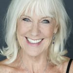 วิเวียนน์ แม็คคี (Vivienne McKee)