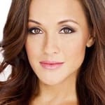 แยน-เคย์ คริสตัล โลว์ (Yan-Kay Crystal Lowe)