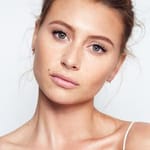 อาลี มิชาลกา (Aly Michalka)