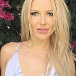 อันยา เบนตัน (Anya Benton)