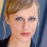 เบ็ตซี่ โฮลท์ (Betsy Holt)