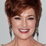 แคโรลีน เฮนเนซี (Carolyn Hennesy)