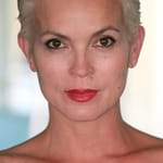 เอลิซาเบธ เกรเซน (Elizabeth Gracen)