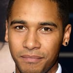เอลเลียต ไนท์ (Elliot Knight)