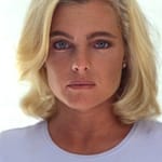 เอริก้า เอเลเนียก (Erika Eleniak)