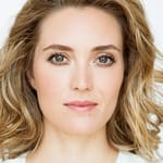 เอเวลีน โบรชู (Evelyne Brochu)