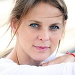 ฮิลลารี่ แบค (Hillary Baack)