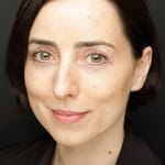 จูเลีย เรย์เนอร์ (Julia Rayner)