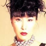 จูลี่ ลี (Julie Lee)