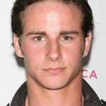 เคลลี่ บลาตซ์ (Kelly Blatz)