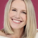 เคลลี่ คอลลินส์ ลินซ์ (Kelly Collins Lintz)