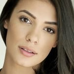 เลย์สลา เดอ โอลิเวียรา (Laysla De Oliveira)