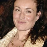 ลูซี่ โคฮู (Lucy Cohu)