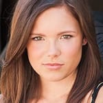 แม็คกี้ เบิร์ต (Mackie Burt)