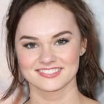 เมเดอลีน แครอลล์ (Madeline Carroll)