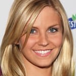 นิกกี้ กริฟฟิน (Nikki Griffin)