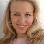 นิน่า โพรลล์ (Nina Proll)