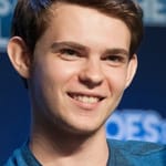 ร็อบบี้ เคย์ (Robbie Kay)