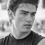 ร็อดนีย์ ฮาร์วีย์ (Rodney Harvey)