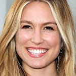 ซาร่าห์ คาร์เตอร์ (Sarah Carter)