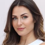 สเกาท์ เทย์เลอร์-คอมป์ตัน (Scout Taylor-Compton)