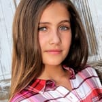 สโลน คูมส์ (Sloane Coombs)