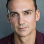 เฮนรี่ ลอยด์-ฮิวจ์ส (Henry Lloyd-Hughes)