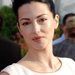 จูลี่ เดรย์ฟัส (Julie Dreyfus)