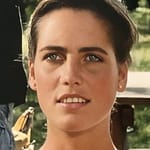 เคิร์สเตน เบเกอร์ (Kirsten Baker)