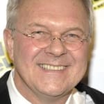 วอลเตอร์ บ็อบบี้ (Walter Bobbie)