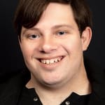 แซ็ค กอตต์ซาเกน (Zack Gottsagen)