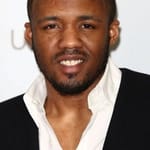 แอชลีย์ ชิน (Ashley Chin)