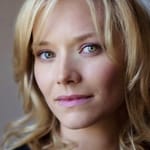 เอเดรียนน์ พิคเคอริง (Adrienne Pickering)