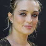 แคโรไลนา เครสเซนตินี (Carolina Crescentini)