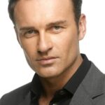 จูเลียน แม็กแมน (Julian McMahon)
