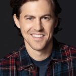 อเล็กซ์ มอฟแฟต (Alex Moffat)