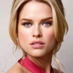 อลิซ อีฟ (Alice Eve)
