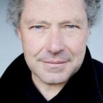 อลิสแตร์ บราวนิง (Alistair Browning)