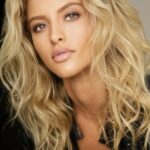 แองเจลิน่า แอปเปิล (Angeline Appel)