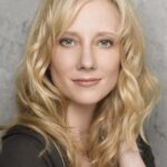 แอนน์ เฮช (Anne Heche)