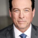 แอนโธนี่ สโนว์ (Anthony Snow)