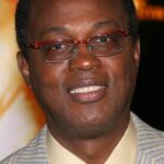 บาซิล วอลเลซ (Basil Wallace)